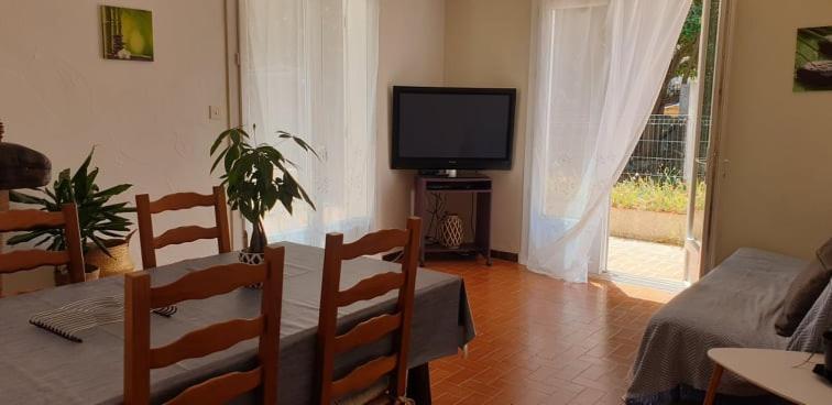 Apartamento Location Saisonniere Coursan Exterior foto