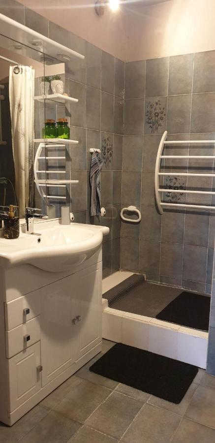 Apartamento Location Saisonniere Coursan Exterior foto