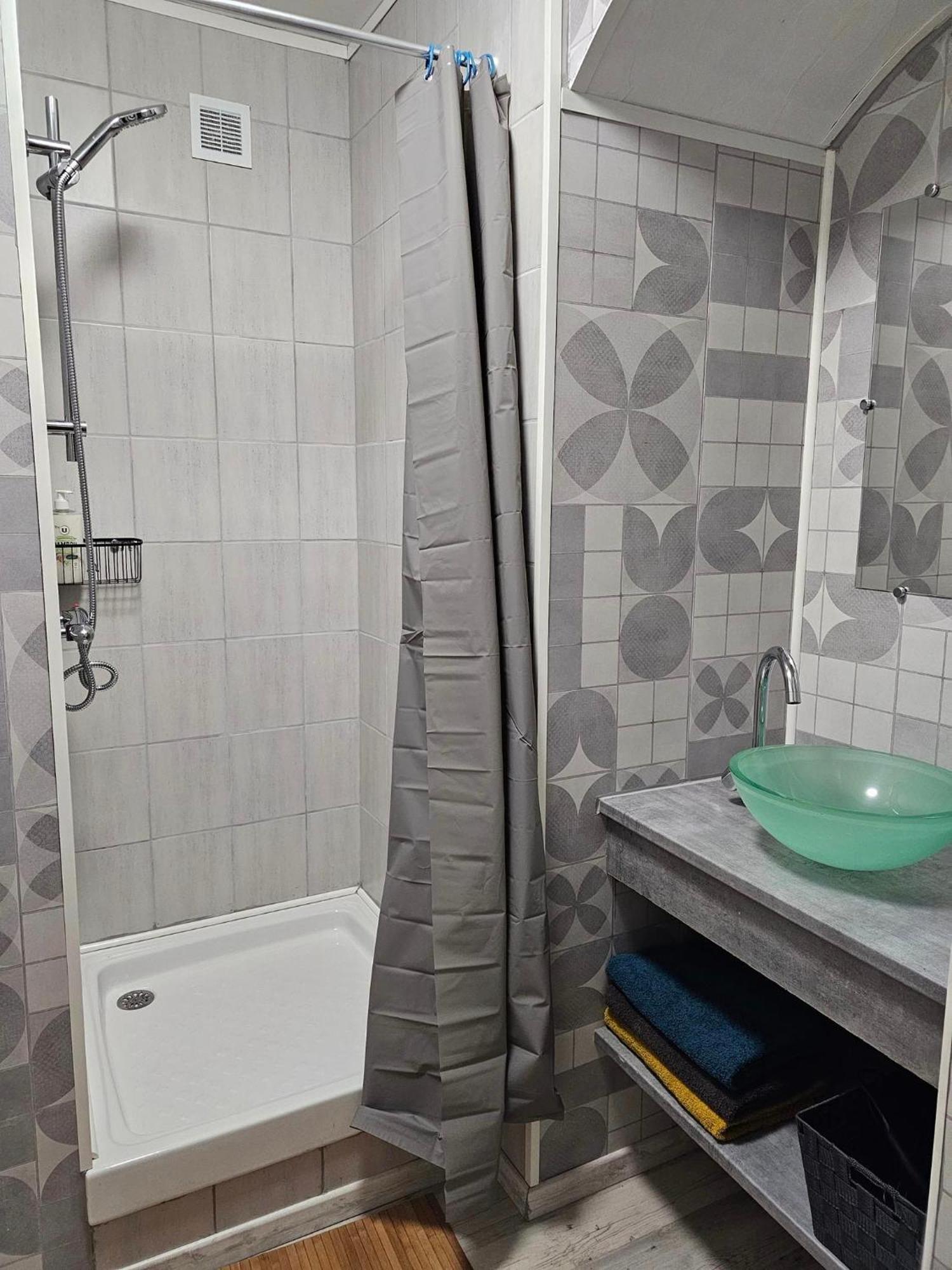 Apartamento Location Saisonniere Coursan Exterior foto