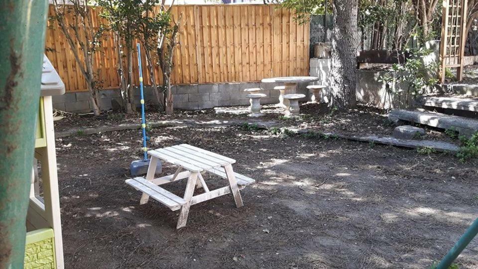 Apartamento Location Saisonniere Coursan Exterior foto